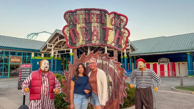 Getting Ready for Howl O Scream Sign at Seaworld San Diego
