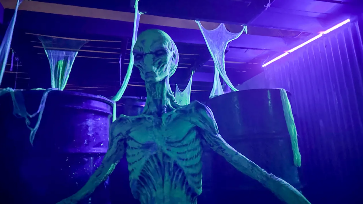 Aliens Attack at Howl O Scream in Seaworld San Diego