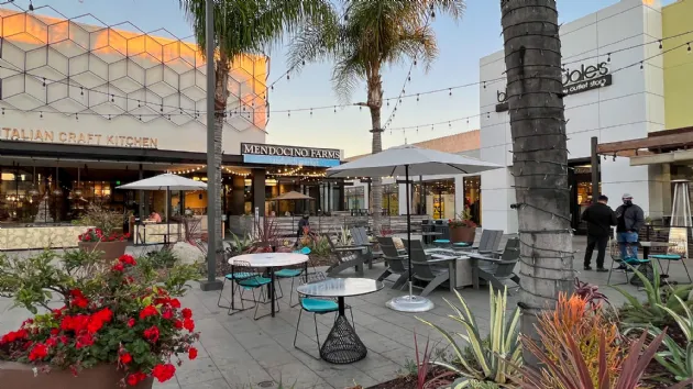 Outdoor Eating Area next to Mendocino Farms