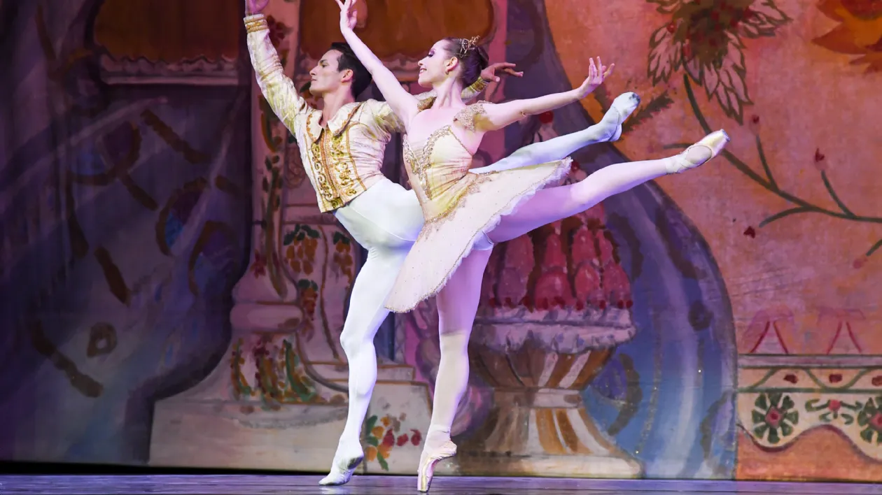 City Ballet dancers bring The Nutcracker to life in San Diego