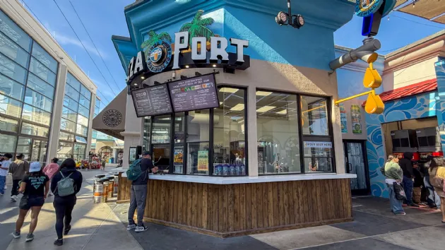 Great Food at Pizza Port in Belmont Park