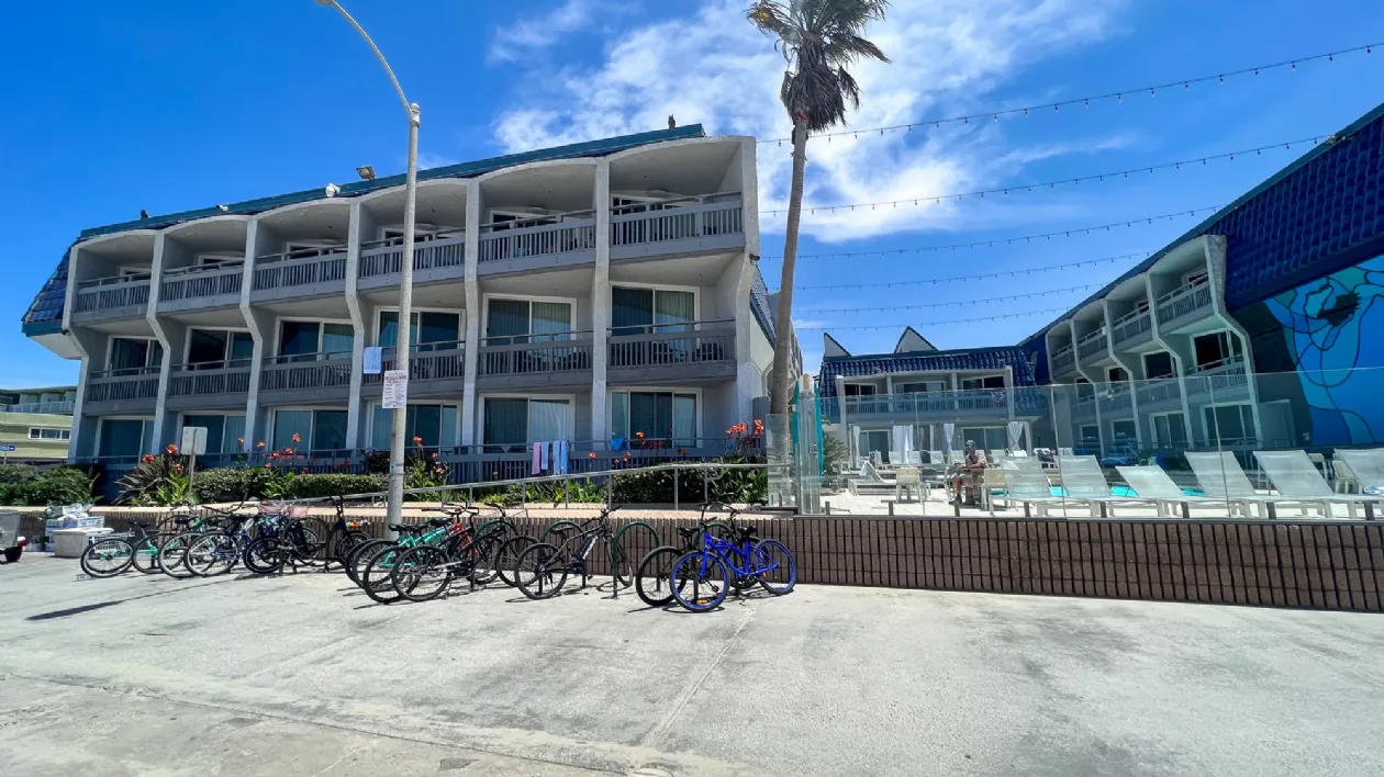 The Wayfarer San Diego on the Border of Mission Beach and Pacific Beach