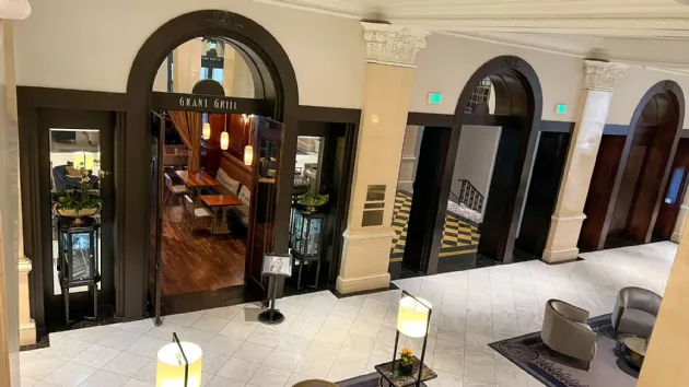 Lobby Entrance to the Grant Grill at the US Grant in San Diego